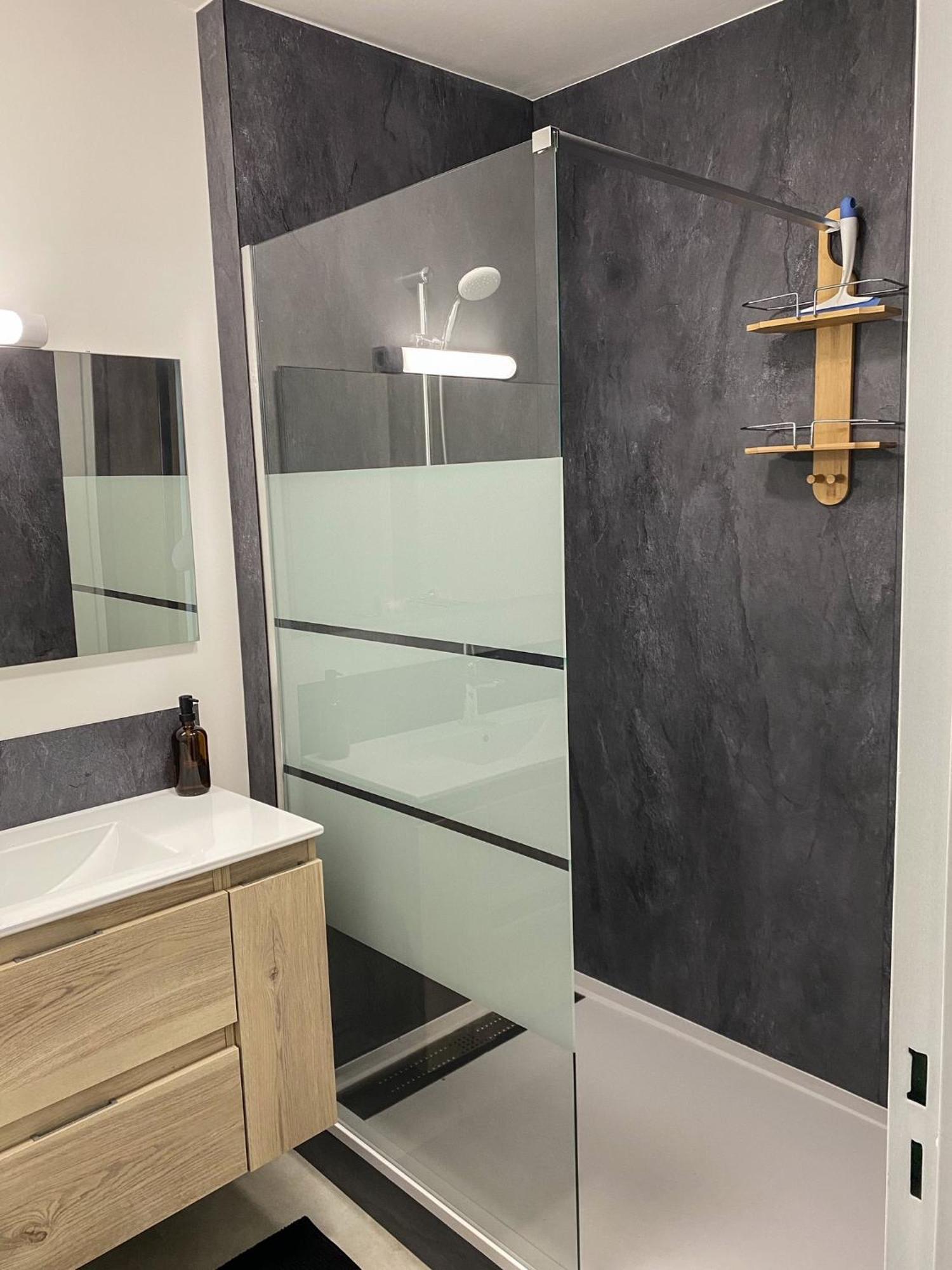 Ferienwohnung T3 Moderne Avec Balcon Terrasse Et Parking Gratuit Niort Exterior foto